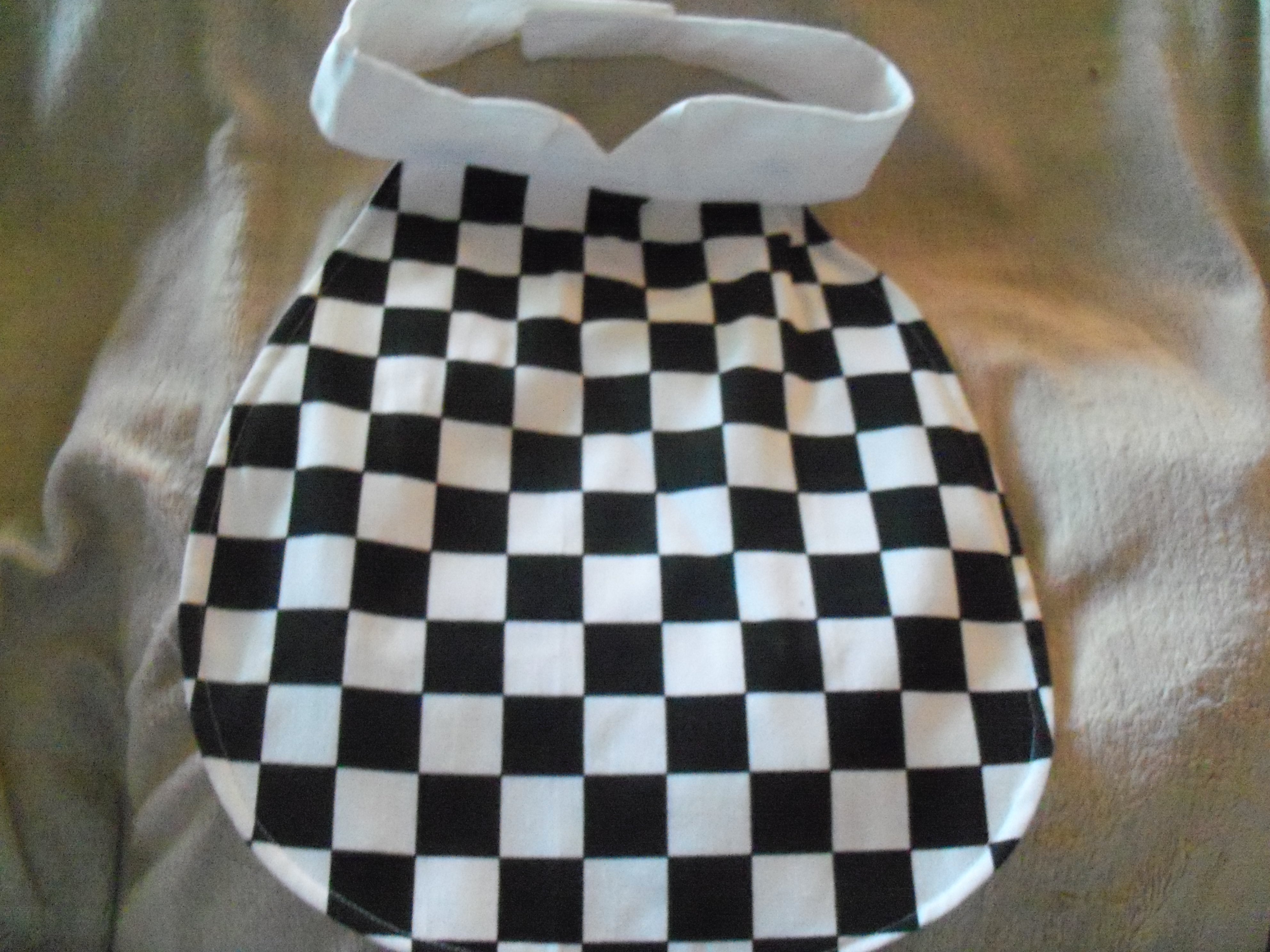 collarbib513003.JPG